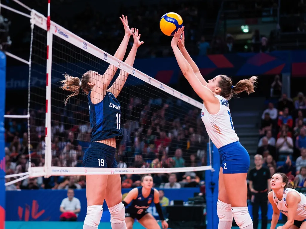 欧洲硝烟再起，意土双雄围猎：中国女排能否破浪前行？